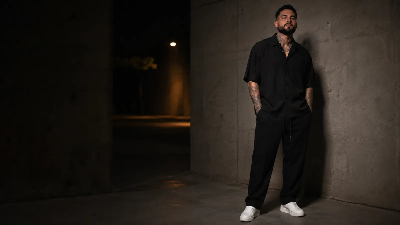 Jogger Dublin negro, de noche